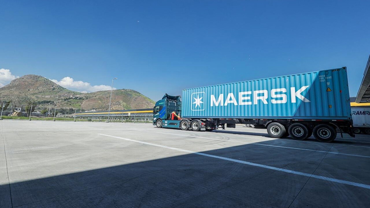 Blue container park at the warehouse