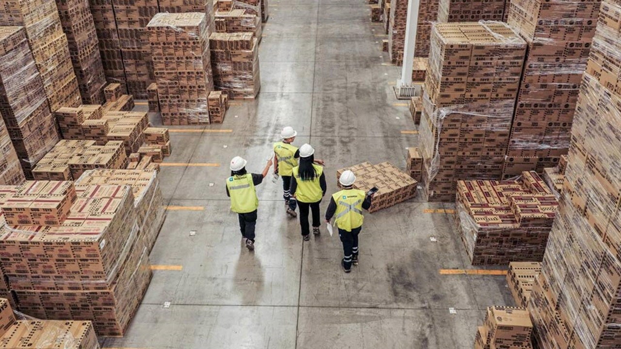 Logistics warehouse operations